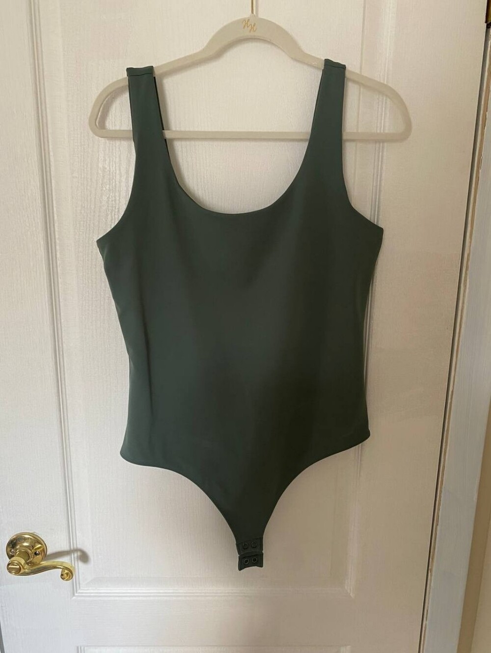 Express Body Contour Green Tank Top Snap Body Suit Size Large